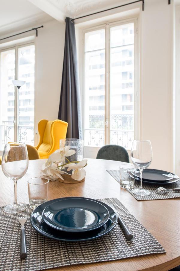 2 BR Appartement Near Tour Eiffel&Trocadéro Parigi Esterno foto
