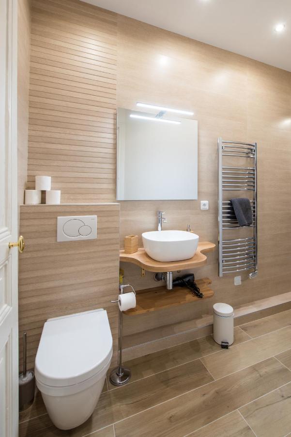 2 BR Appartement Near Tour Eiffel&Trocadéro Parigi Esterno foto